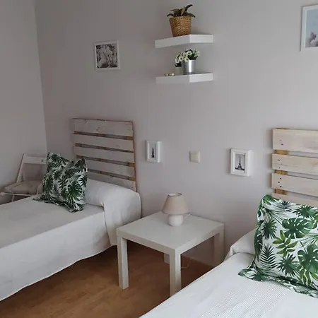 Pilares Tourist Apartment *